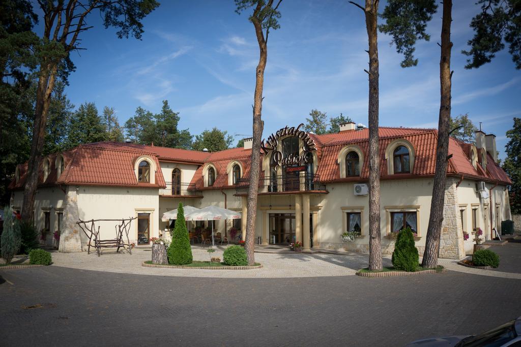 Krysztalowy Palacyk Kozienice Exterior photo