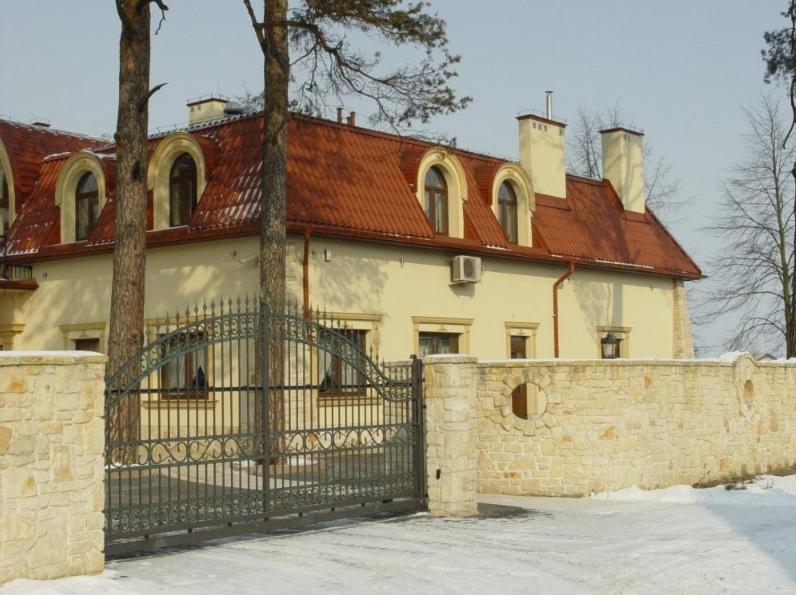 Krysztalowy Palacyk Kozienice Exterior photo